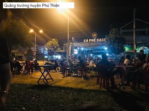 Hình ảnh Quảng trường huyện Phú Thiện